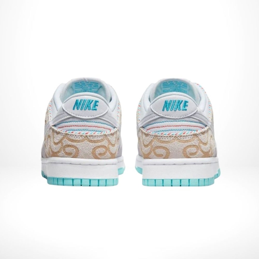 Rear view of the Air Nike Dunk Low