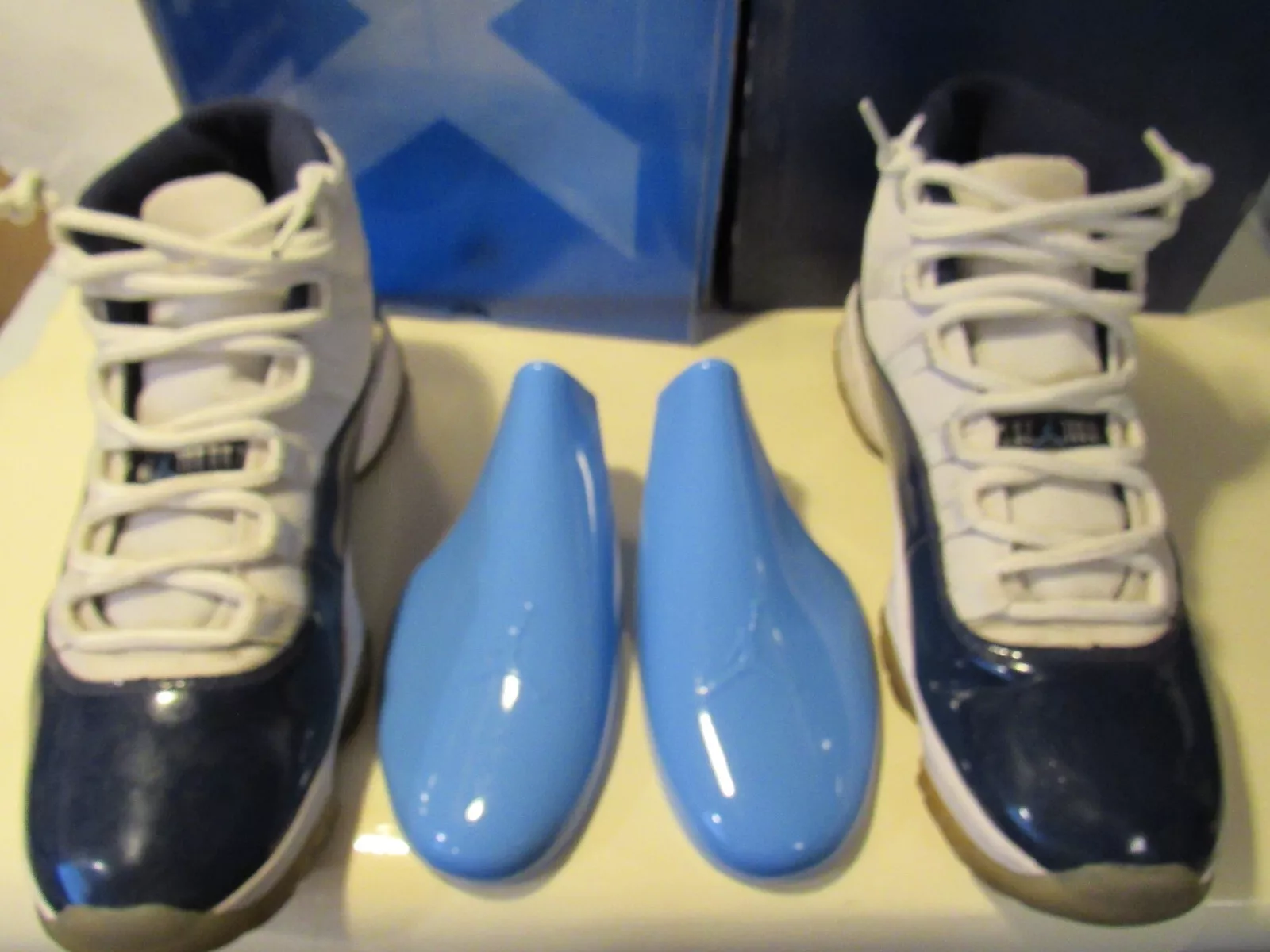 NIKE AIR JORDAN 11 RETRO UNC WIN LIKE 82 WHITE MIDNIGHT NAVY UNIVERSITY BLUE 378037 123 photo review