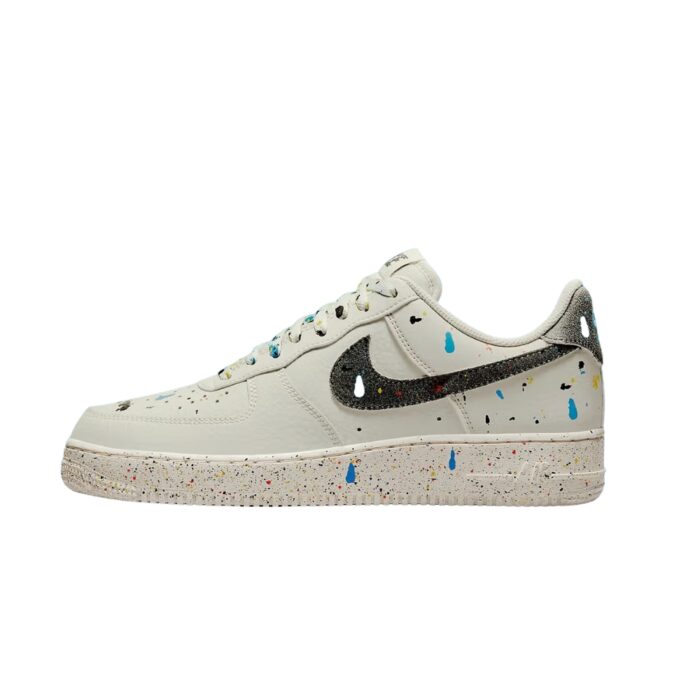 NIKE AIR FORCE 1 LOW PAINT SPLATTER LIGHT BONE BLACK SAIL CZ0339 001 - Image 3