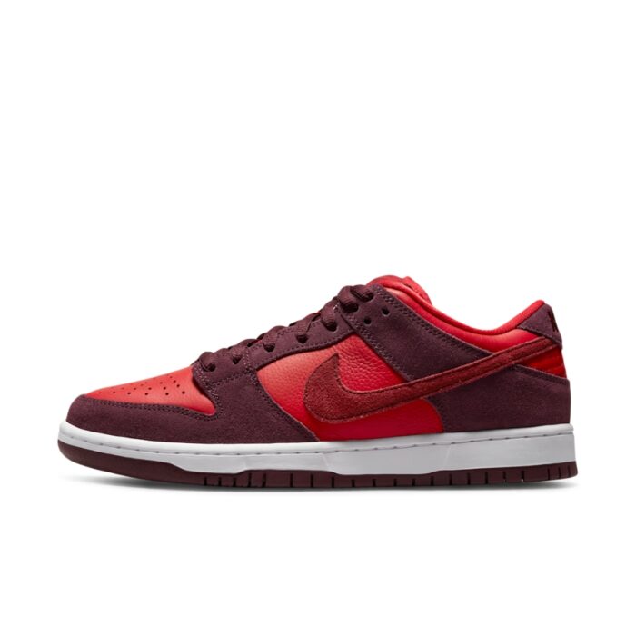 NIKE SB DUNK LOW CHERRY BURGUNDY CRUSH TEAM RED DM0807 600 - Image 3