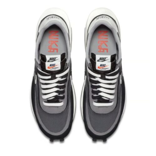 NIKE LD WAFFLE SACAI BLACK WHITE BV0073 001 - Image 4