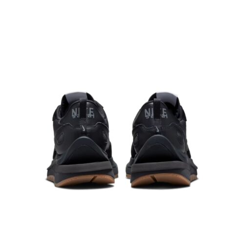 NIKE X VAPORWAFFLE SACAI BLACK GUM DD1875 001 - Image 5