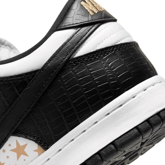 NIKE SB DUNK LOW STARS BLACK X SUPREME BLACK WHITE GOLD DH3228 102 - Image 5