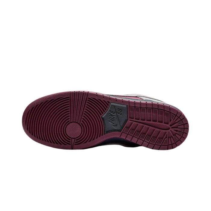 NIKE SB DUNK LOW PRO TRUE BERRY ATMOSPHERE GREY BQ6817 001 - Image 6