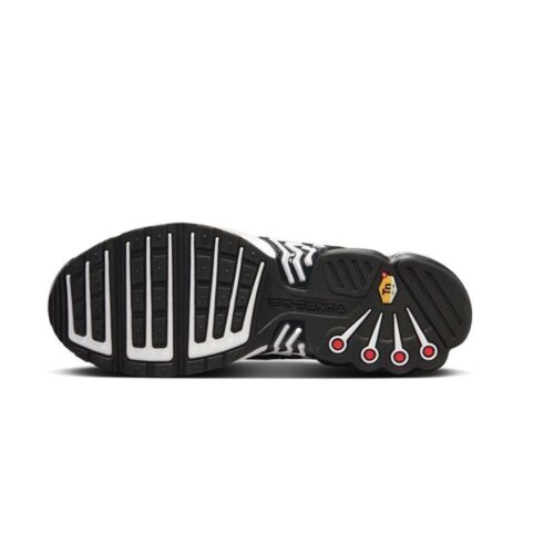 NIKE AIR MAX PLUS 3 CHAMOIS HF3838 001 - Image 3