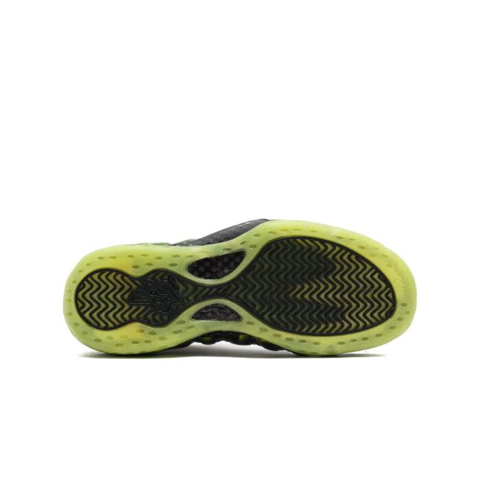 NIKE AIR FOAMPOSITE ONE PARANORMAN BLACK GREEN 579771 003 - Image 4