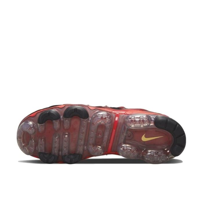 NIKE AIR VAPORMAX PLUS UNIVERSITY RED DX1795 001 - Image 6