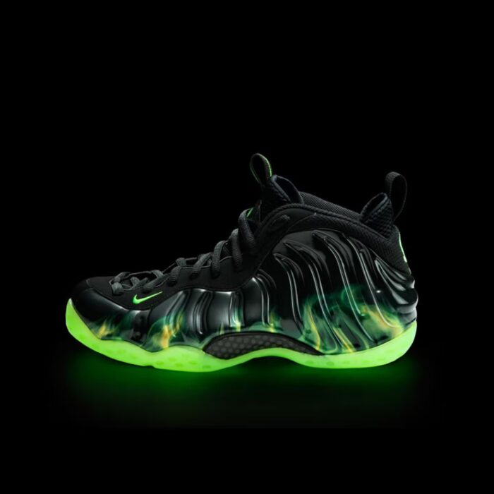NIKE AIR FOAMPOSITE ONE PARANORMAN BLACK GREEN 579771 003 - Image 6