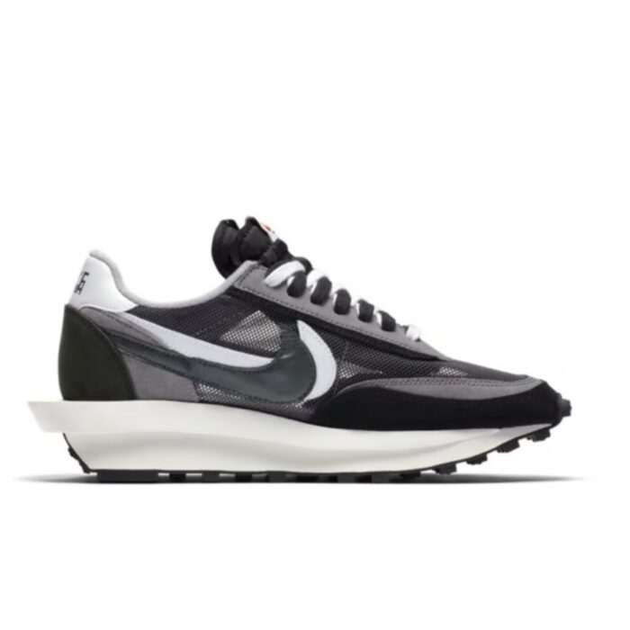 NIKE LD WAFFLE SACAI BLACK WHITE BV0073 001 - Image 2
