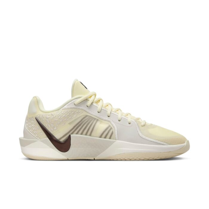 NIKE SABRINA 2 RELENTLESS COCONUT MILK LIGHT BONE SAIL BAROQUE BROWN FQ2174 102 - Image 2
