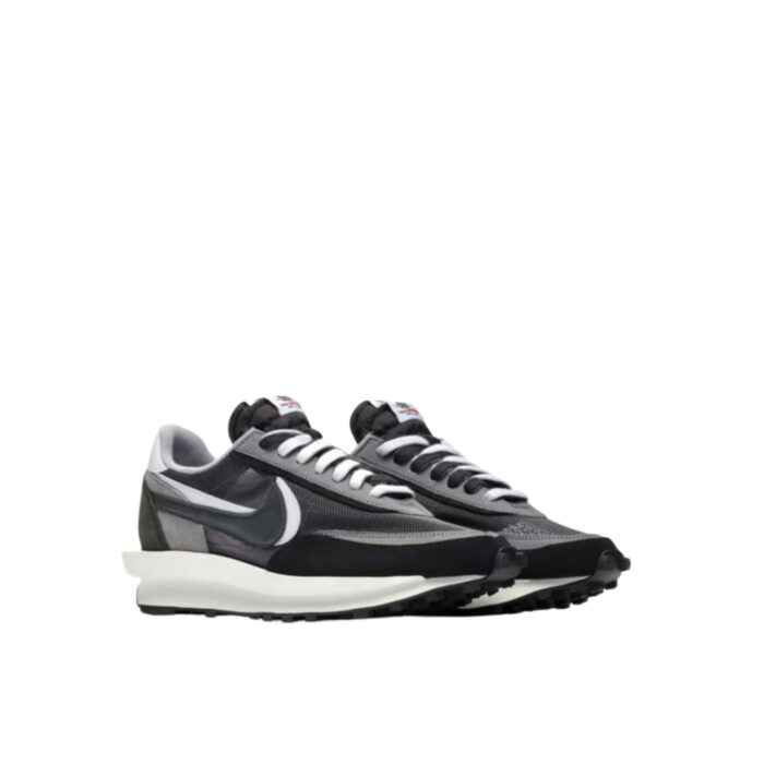 NIKE LD WAFFLE SACAI BLACK WHITE BV0073 001