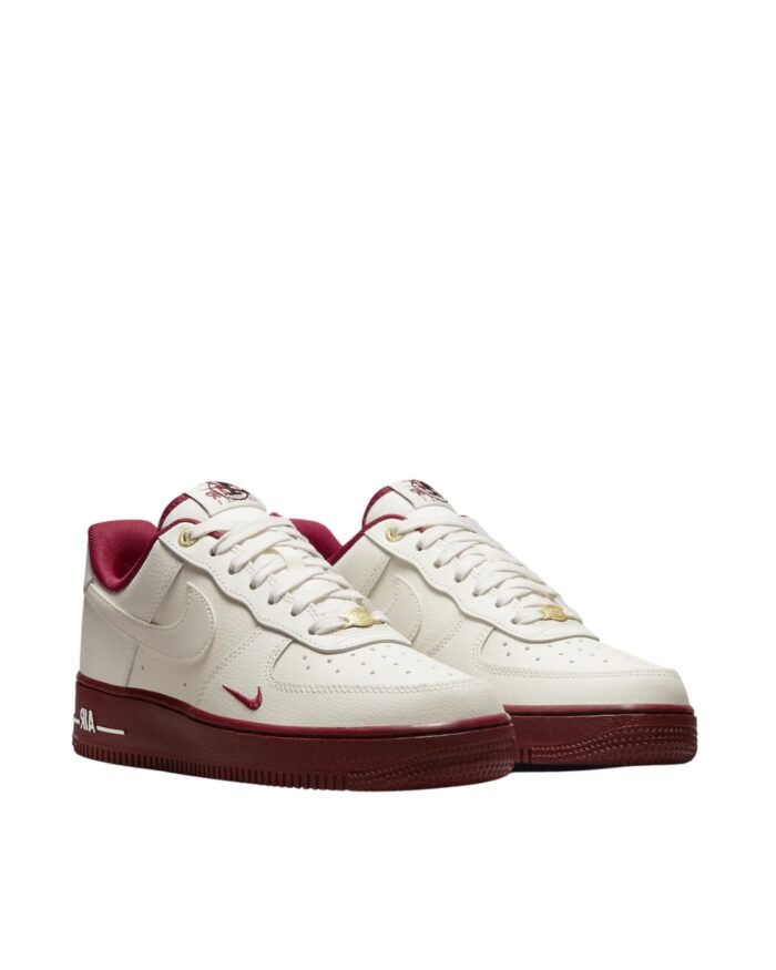 NIKE AIR FORCE 1 LOW 07 SE SAIL TEAM RED METALLIC GOLD BLACK DQ7582 100