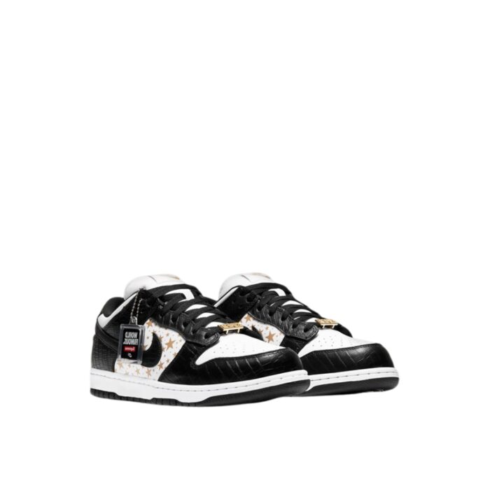 NIKE SB DUNK LOW STARS BLACK X SUPREME BLACK WHITE GOLD DH3228 102