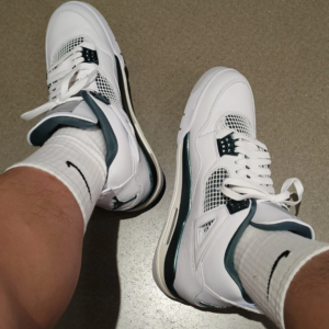 Air Jordan 4 Retro Oxidized White Green photo review