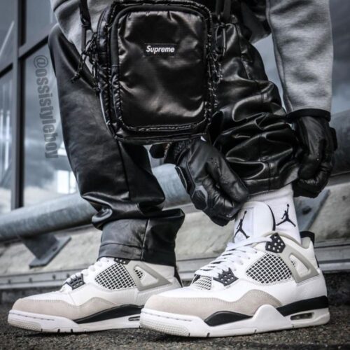 On-foot of the Air Jordan 4
