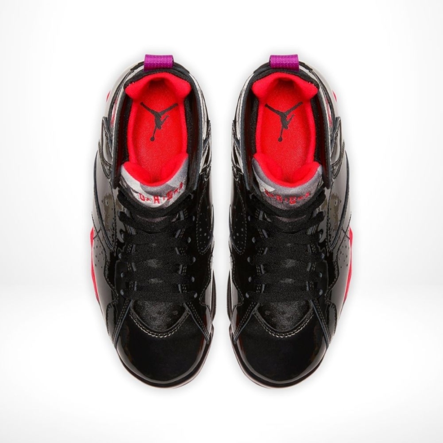 Top-down view of the Air Jordan 7