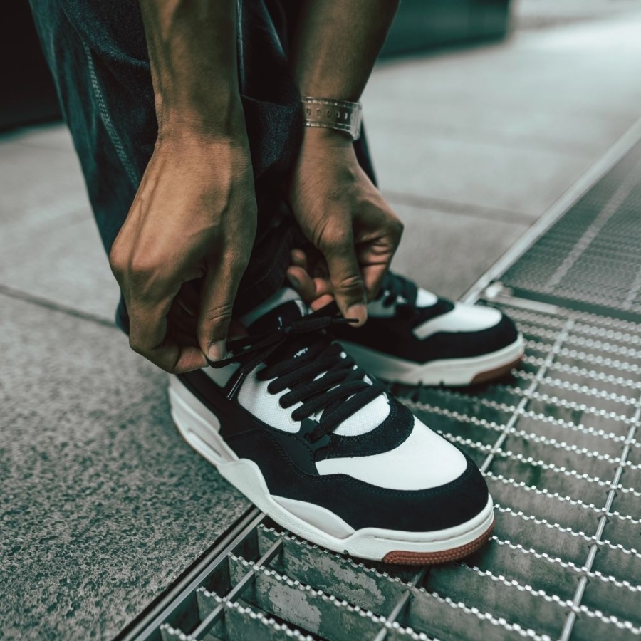 On-foot of the Air Jordan 4