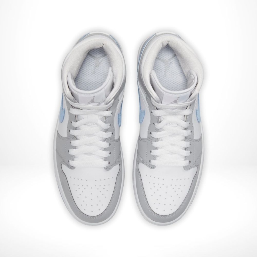 Top-down view of the Air Jordan 1