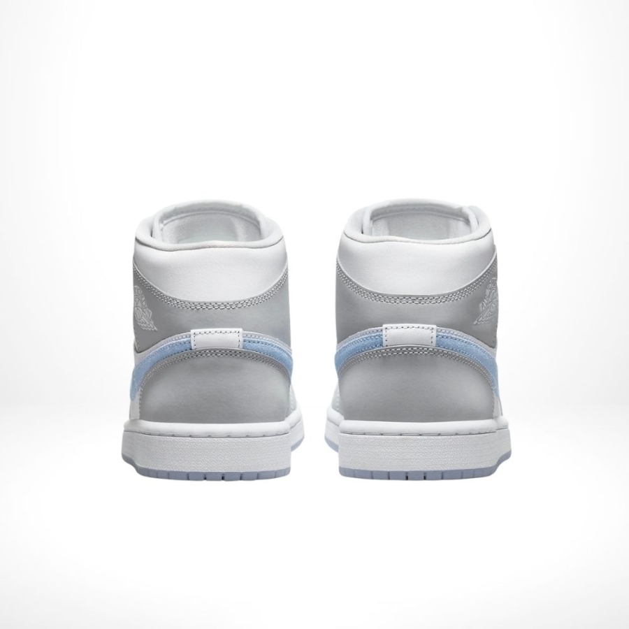 Rear view of the Air Jordan 1