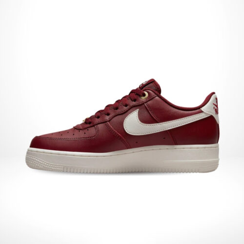 Medial side view of the Air Force 1