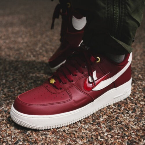 On-foot of the Air Force 1