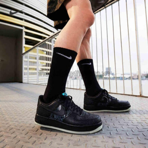 On-foot of the Air Force 1