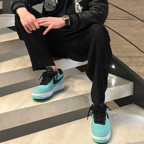 On-foot of the Air Force 1
