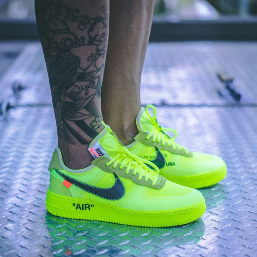 On-foot of the Air Force 1
