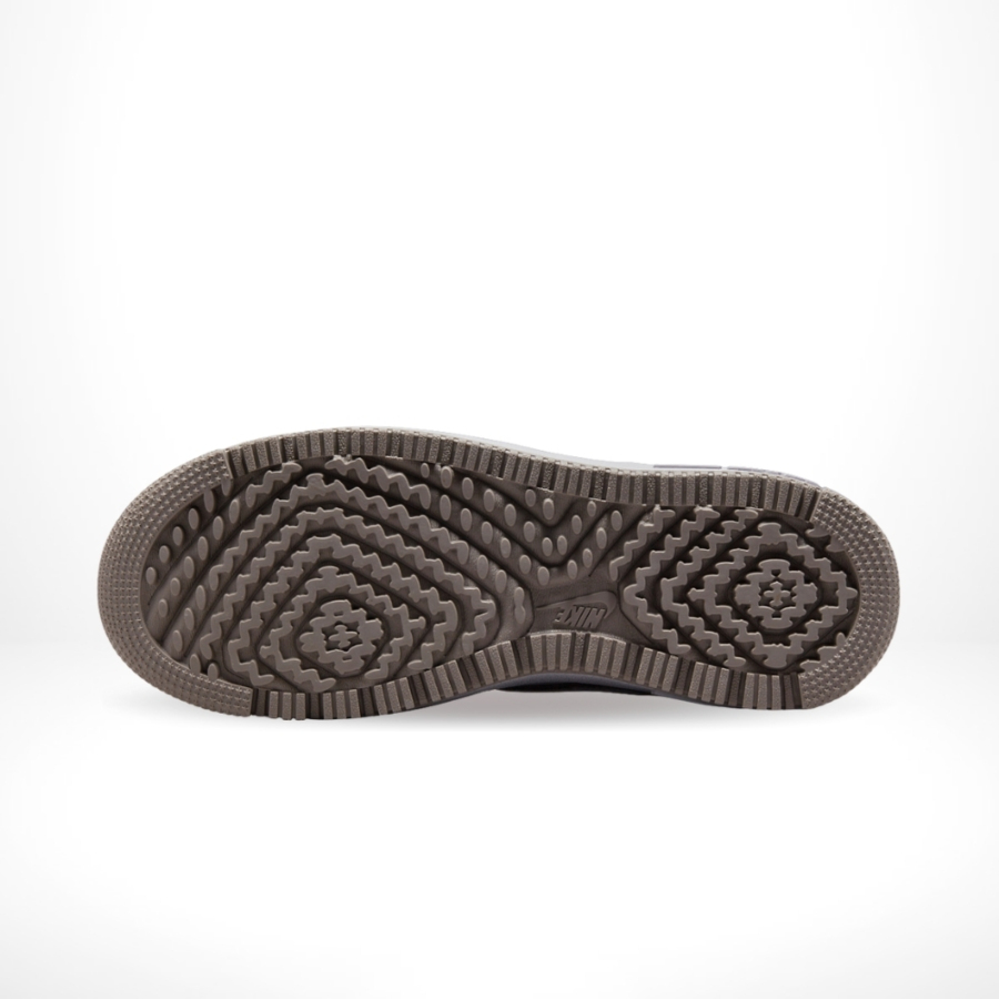 Bottom view of the Air Force 1
