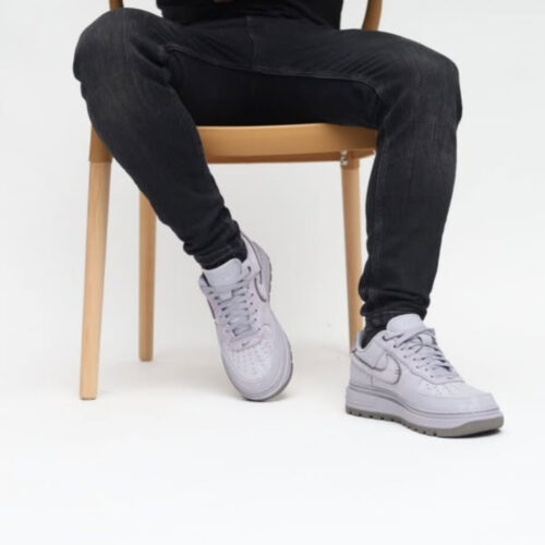 On-foot of the Air Force 1