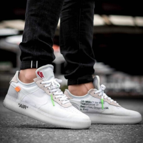 On-foot of the Air Force 1