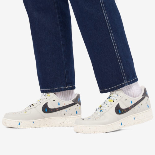 On-foot of the Air Force 1