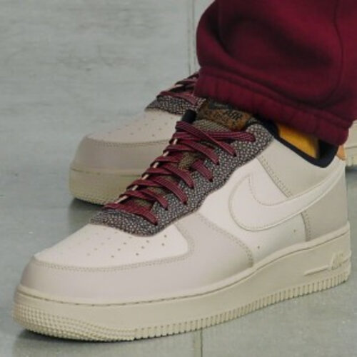 On-foot of the Air Force 1