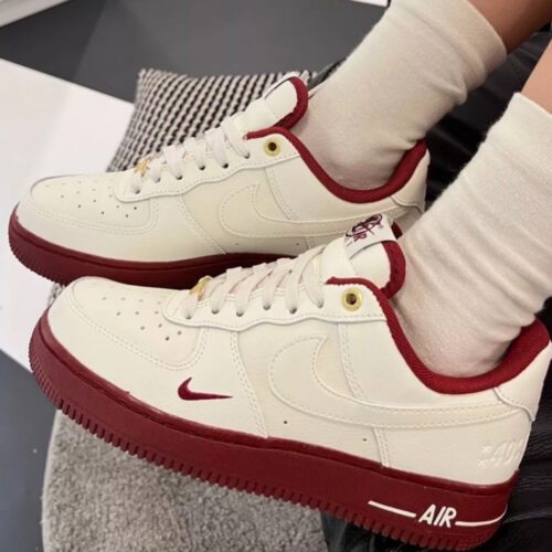 On-foot of the Air Force 1