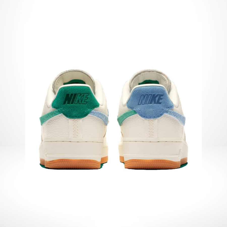Rear view of the Air Force 1