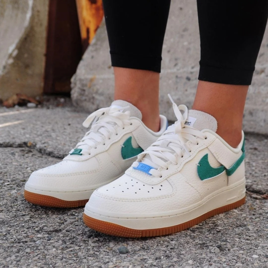 On-foot of the Air Force 1