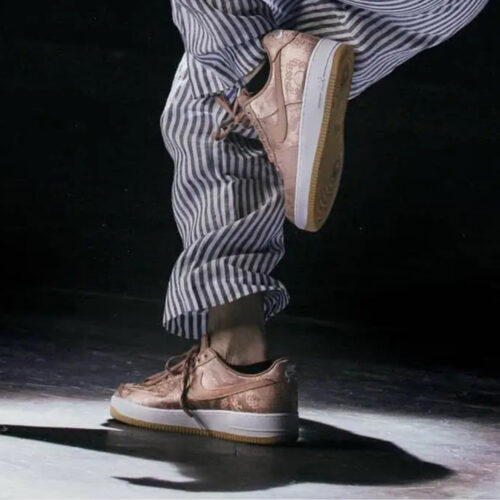 On-foot of the Air Force 1