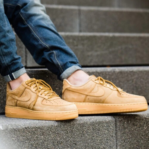 On-foot of the Air Force 1
