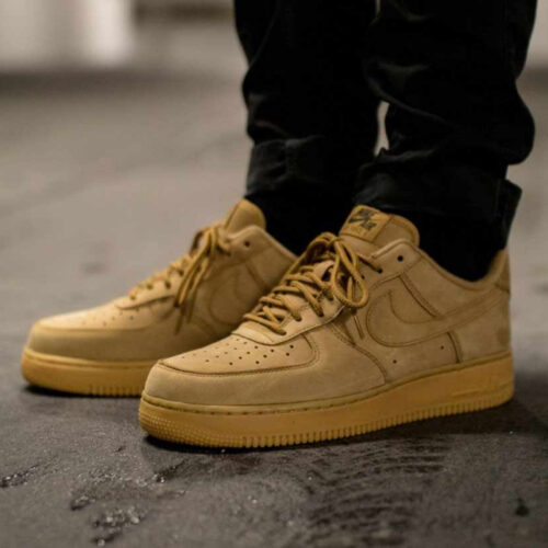On-foot of the Air Force 1