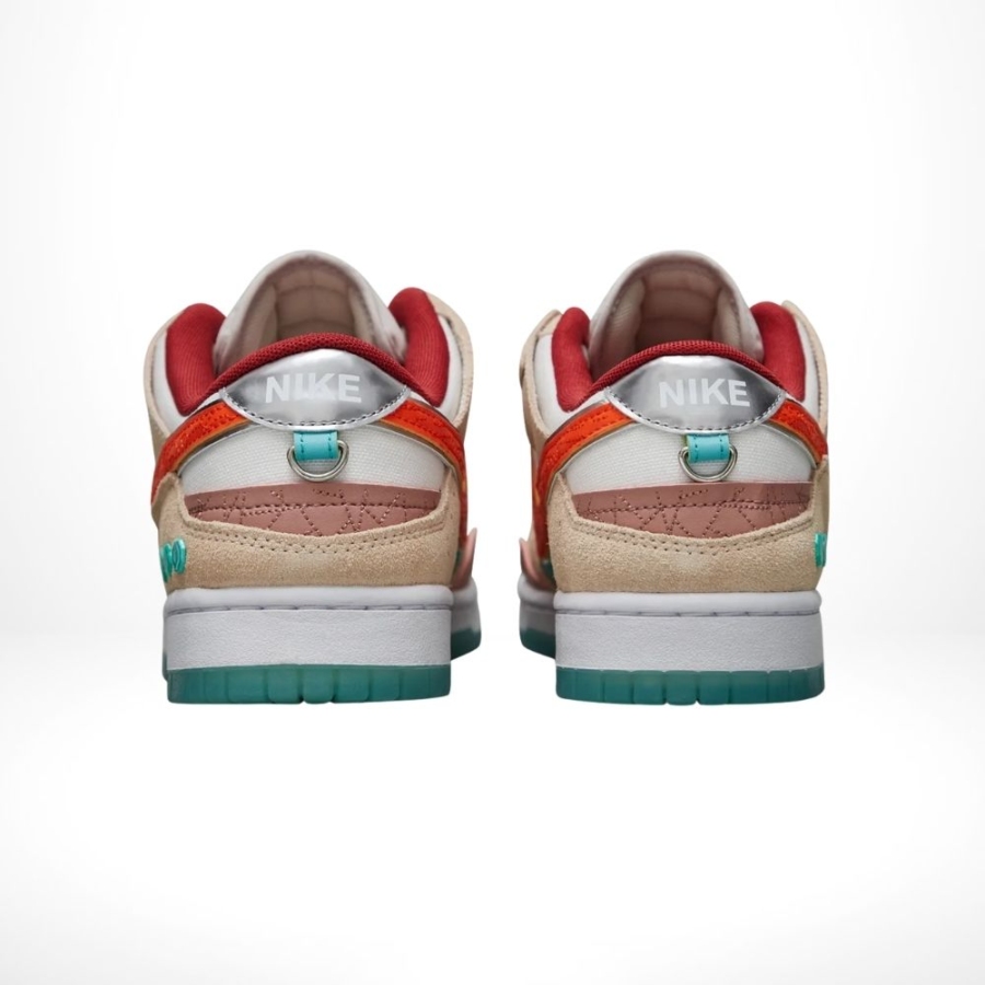 Rear view of the Air Nike Dunk Low