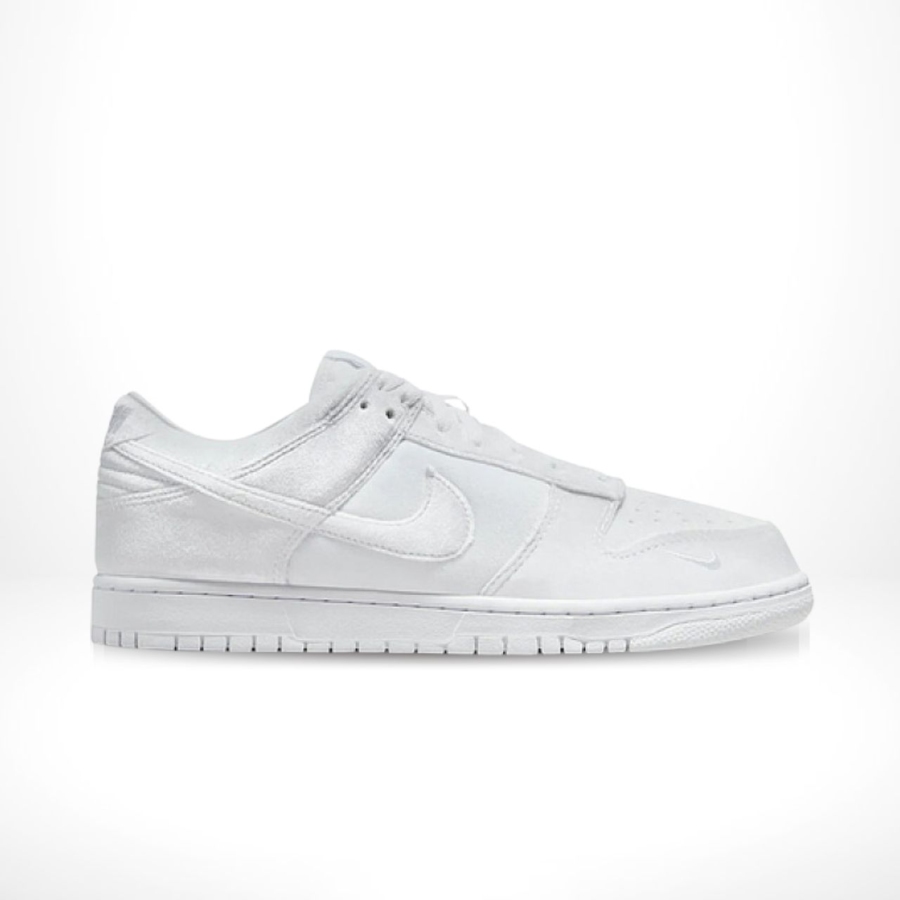 Side view of the Nike Dunk Low