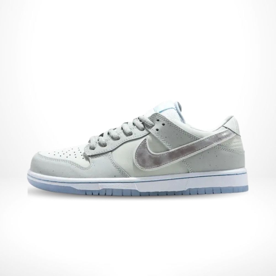 Medial side view of the Air Nike Dunk Low