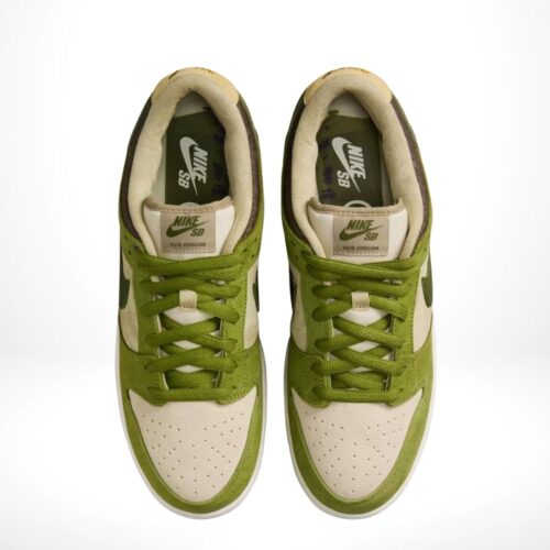 Top-down view of the Air Nike Dunk Low