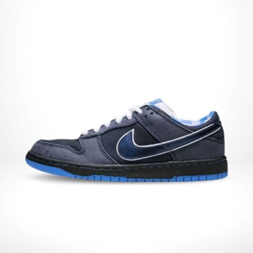 Medial side view of the Air Nike Dunk Low