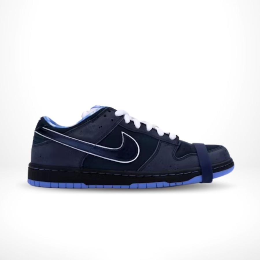 Side view of the Nike Dunk Low