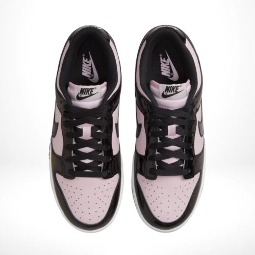 Top-down view of the Air Nike Dunk Low