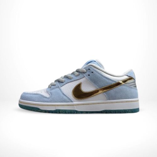 Medial side view of the Air Nike Dunk Low