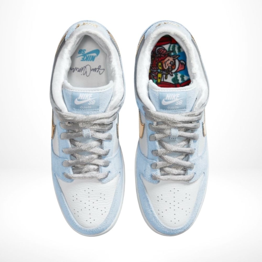 Top-down view of the Air Nike Dunk Low