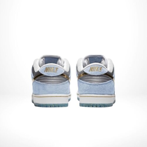 Rear view of the Air Nike Dunk Low
