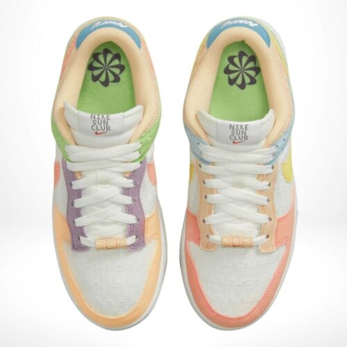 Top-down view of the Air Nike Dunk Low